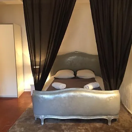 아파트 Studio Calendal 카시스