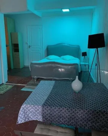 Studio Calendal Apartment *