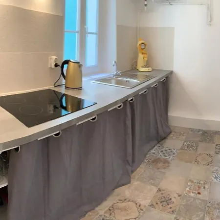 Studio Calendal Apartment *